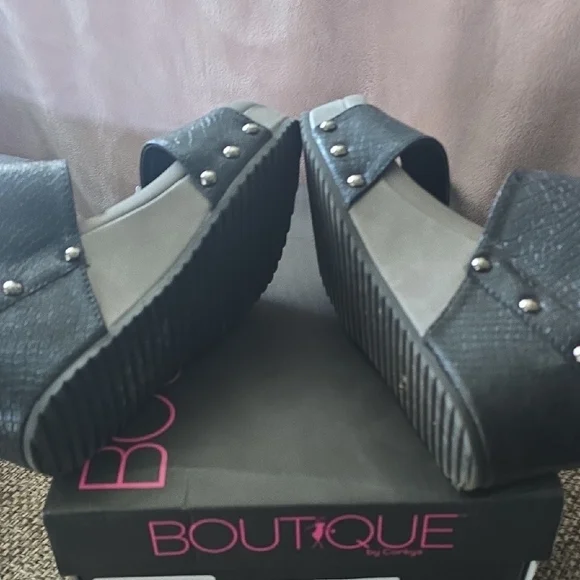 Corkys Black Wedge Sandals - Picture 5 of 7